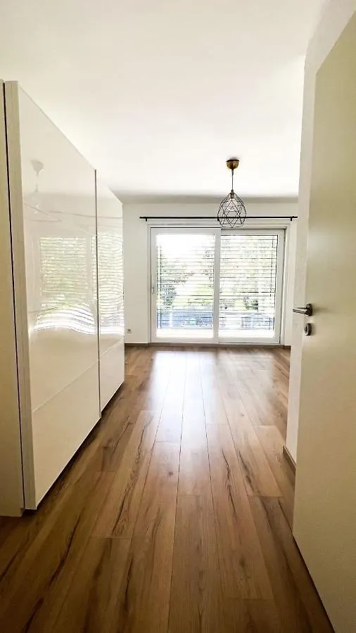 2 Zkb Apartment In Mannheim Kueche - Parken - Grosser Tv Germany